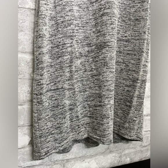 3/$30 _ INFLUENCE | NWT π·οΈ bodycon cowl neck dress mini length Small  / Mediumββ - Picture 4 of 6